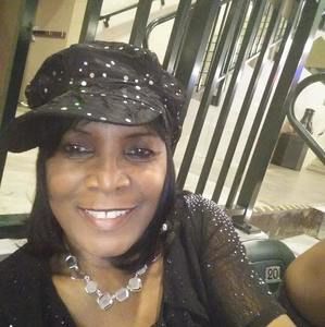 Meet your Posher, Sharon